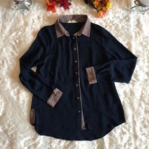 5/$15 Olive & Oak Blue Tan Contrast Button Up Top